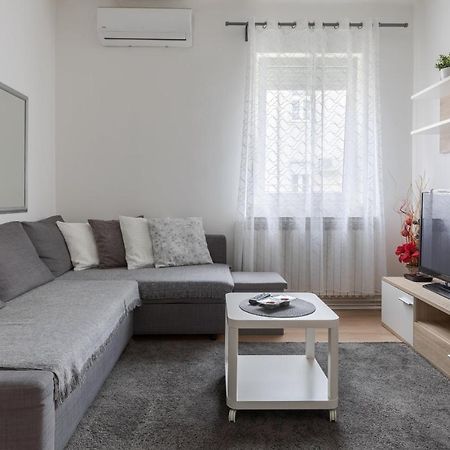 Lisinski Apartment With Private Parking Zagreb Exterior foto